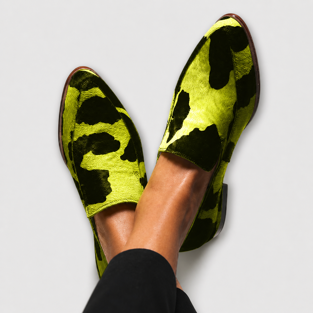 PALOMA™ | MOCASINES CON ESTAMPADO DE VACA