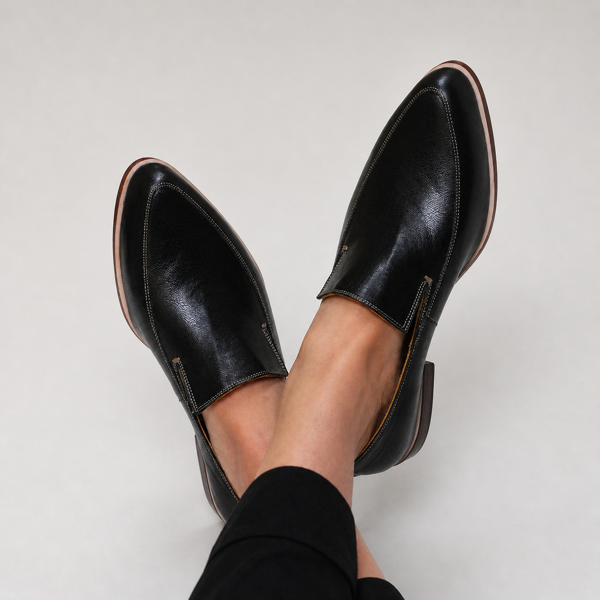SOFIA™ | MOCASINES NEGROS CON DISEÑO PATCHWORK
