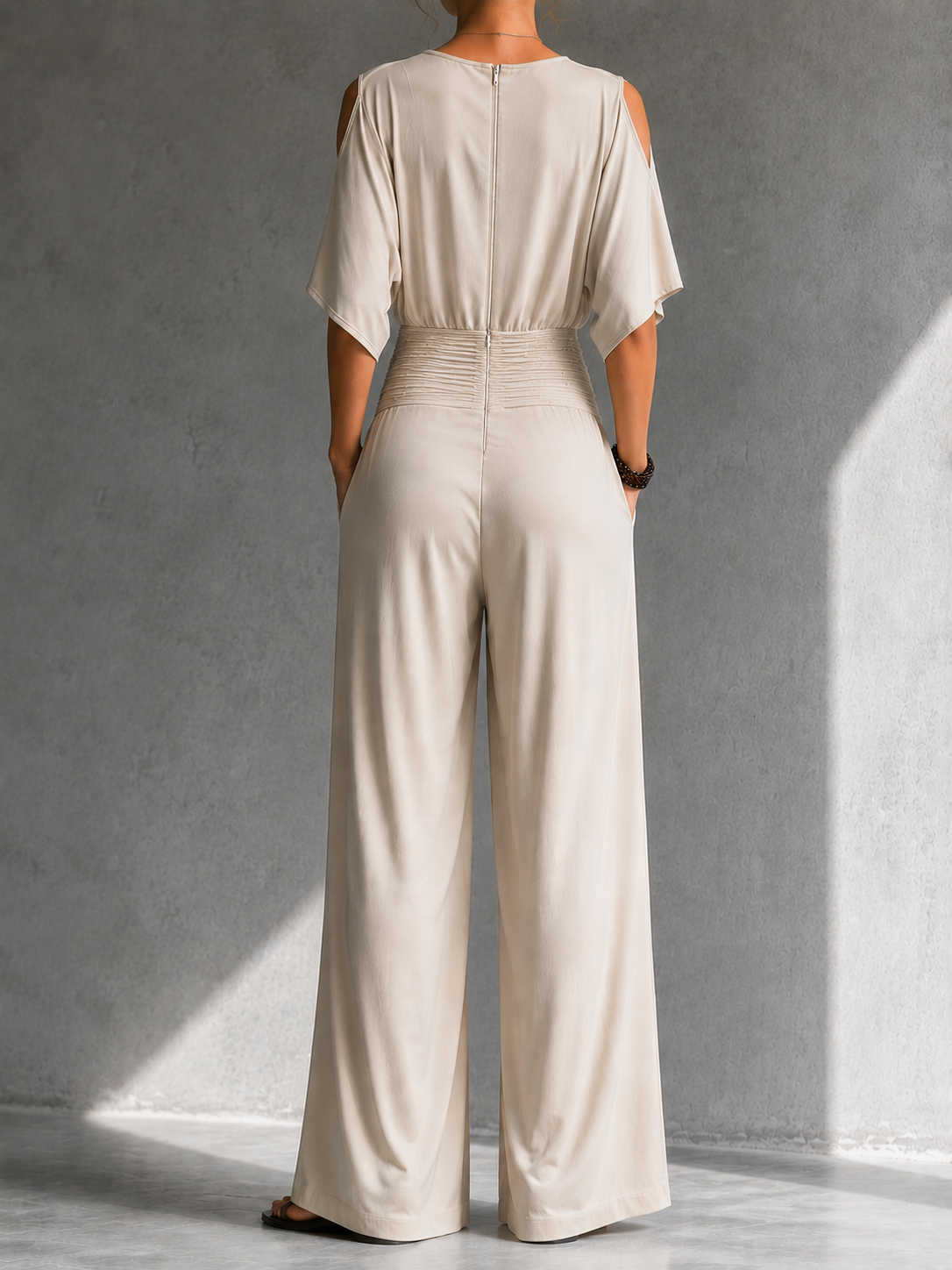 Alia | Combinación elegante con efecto cartera y piernas anchas