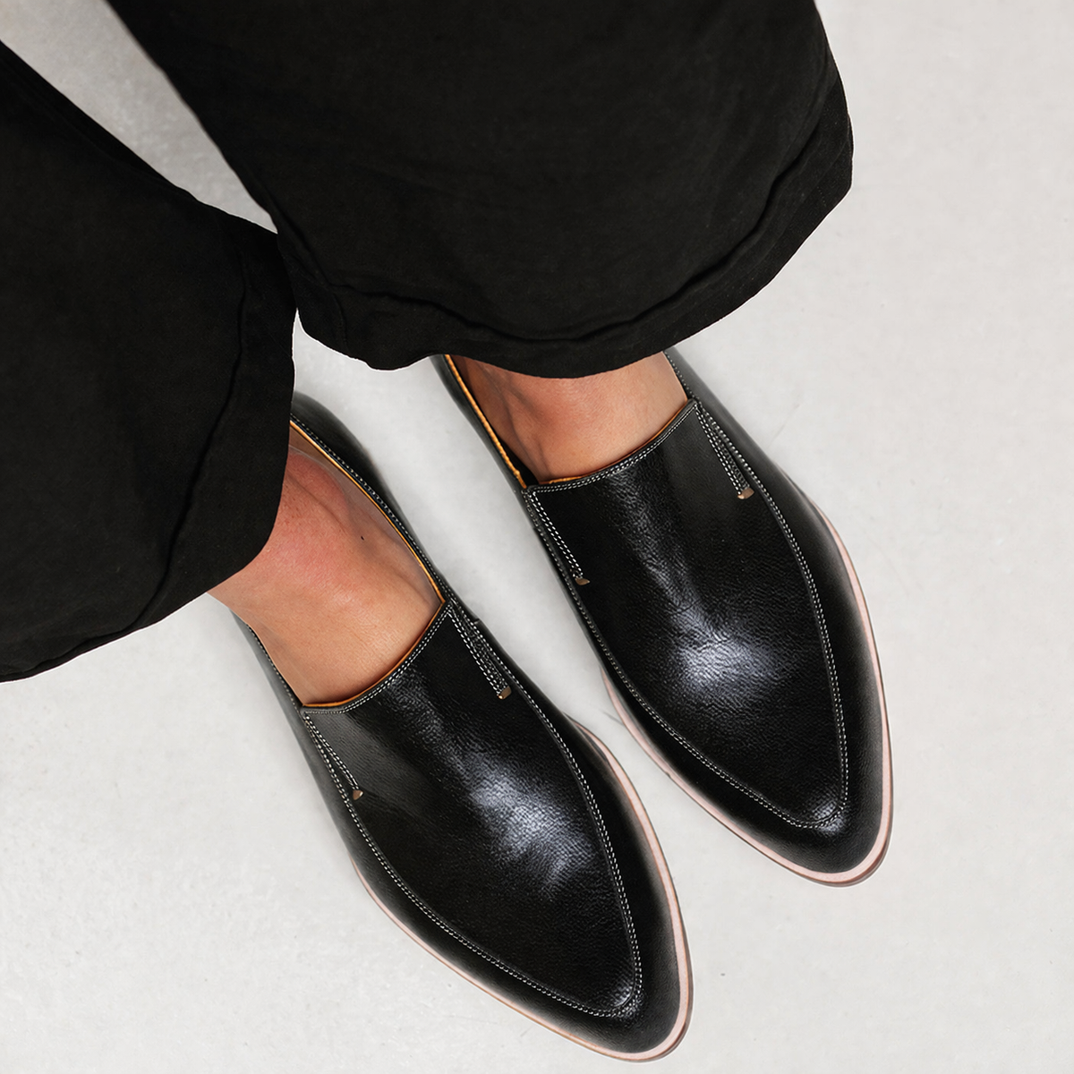 SOFIA™ | MOCASINES NEGROS CON DISEÑO PATCHWORK